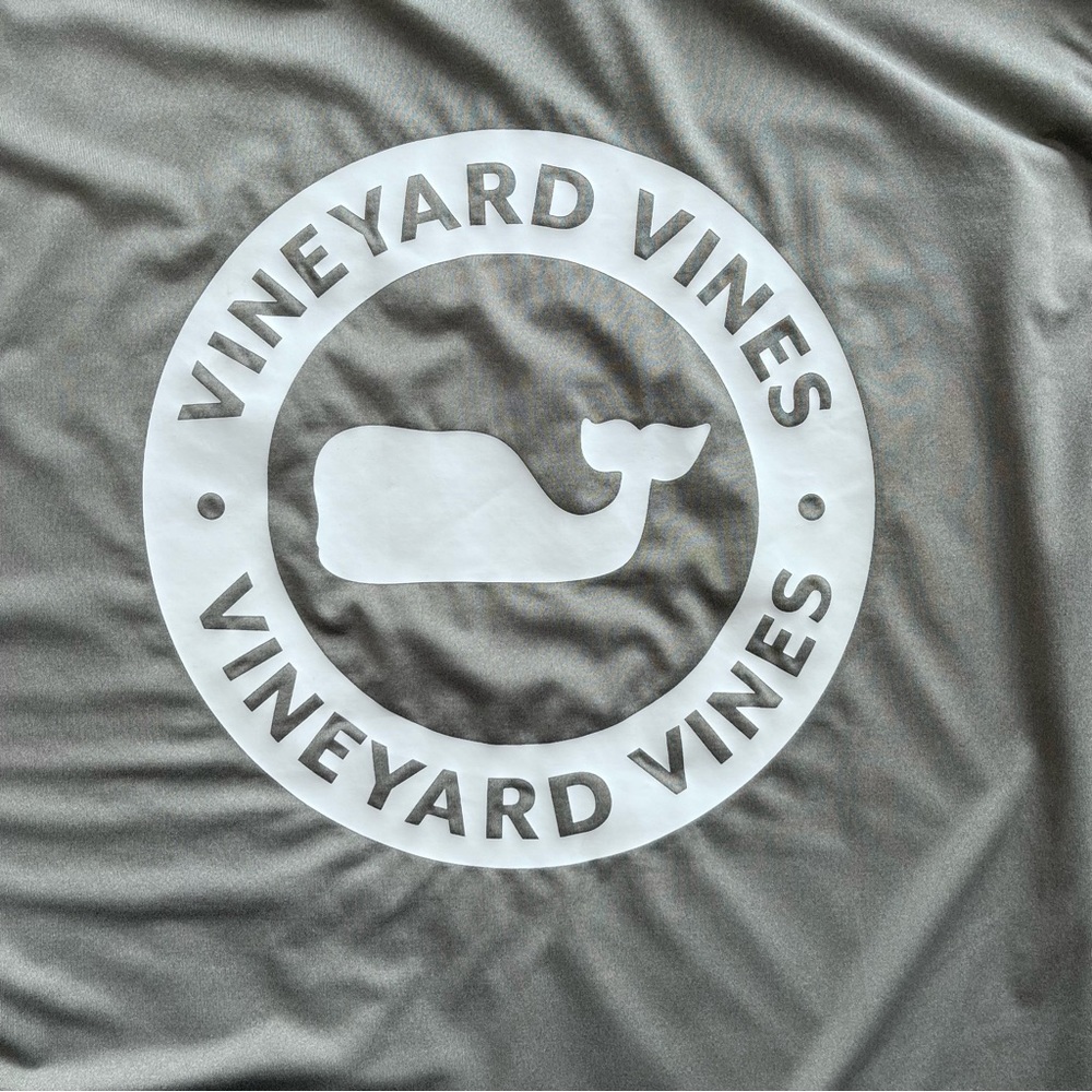 Vineyard Vines | Grey Performance Circle Logo Lon… - image 4